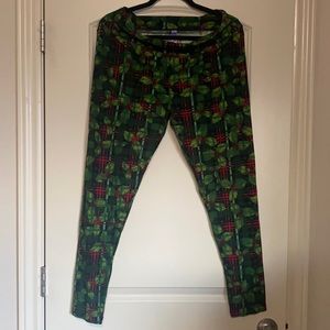 Lularoe TC Holiday berry Christmas leggings